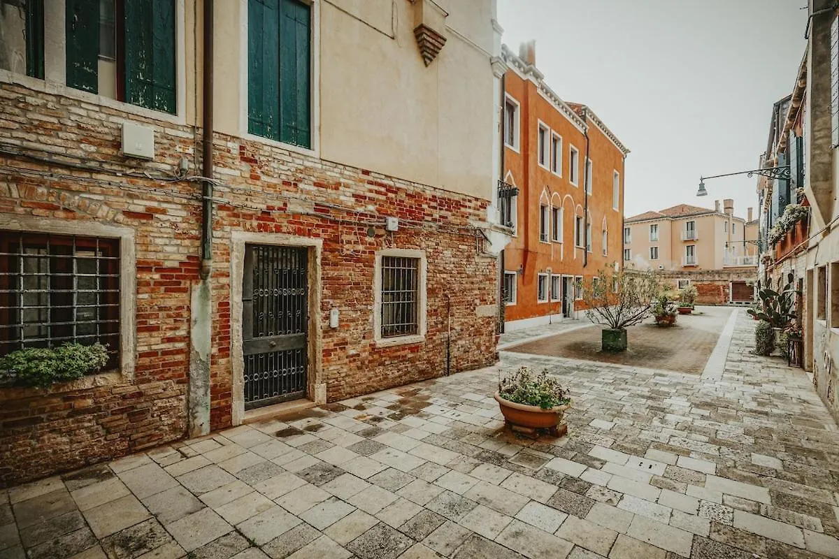 Apartment Autentico Rifugio Veneziano Bilocale Nel Cuore Di Cannaregio Italy
